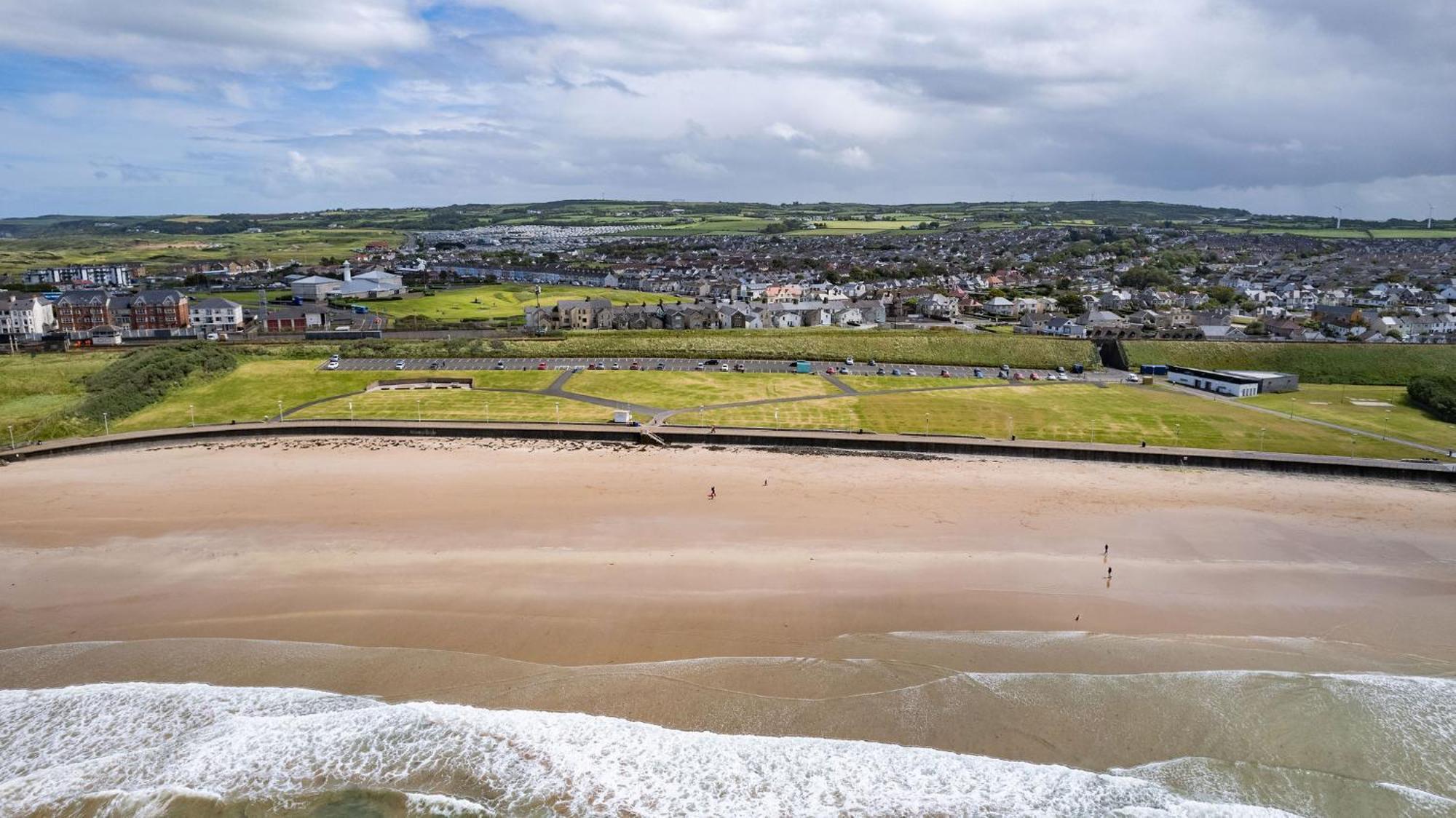 2 Dunluce Green - Portrush By The Sea Exterior photo